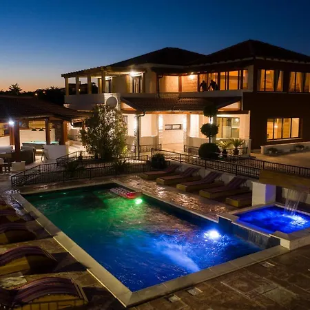 Frenky Villa