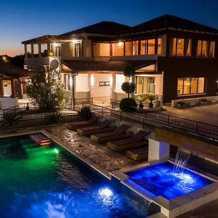 Villa Frenky Vir