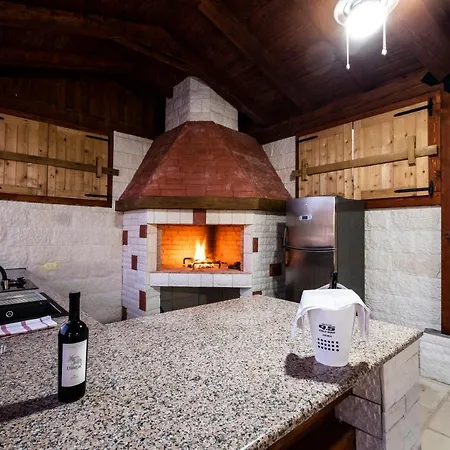 Villa Frenky Vir