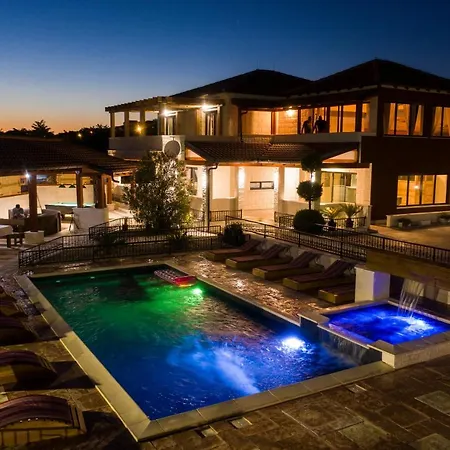Frenky Villa