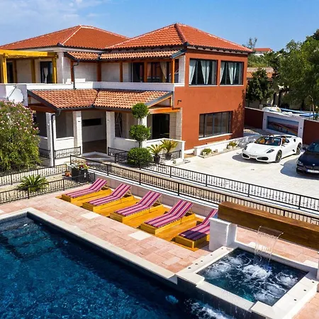 Villa Frenky Vir