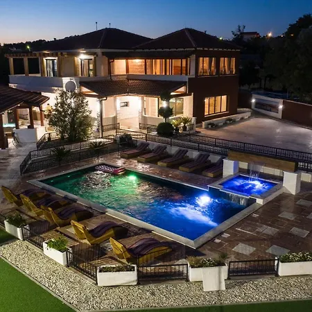 Frenky Villa Vir
