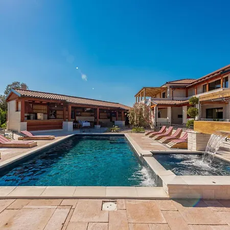 Frenky Villa Vir